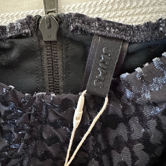 NWT Skims black velour corset crop top size large - Picture 3 of 5